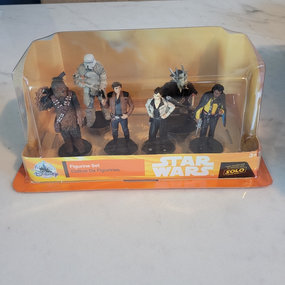 DISNEY’S STAR WARS SOLO FIGURINES SET OF 6 —NIB -SEALED  NWT